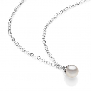 Silver necklace with crystal pearl